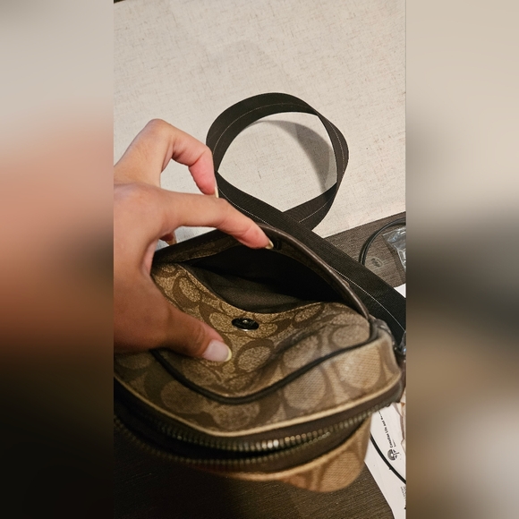 [SOLD] Men's Coach bag - Picture 7 of 8